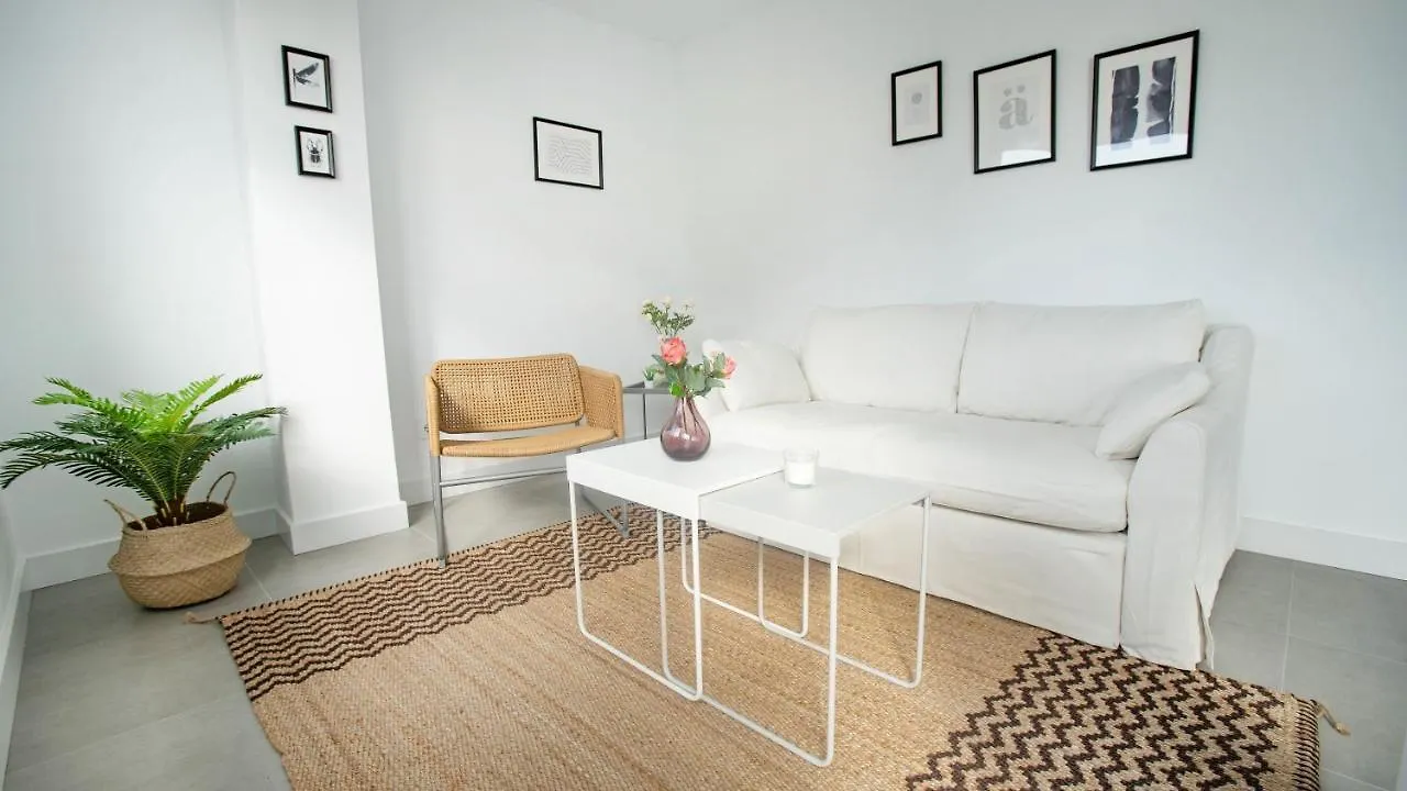 Enjoy Malaga On The Beachfront Apartament